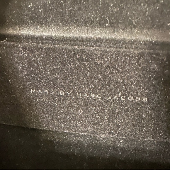 Marc By Marc Jacobs large sunglasses case black unisex - Picture 5 of 9